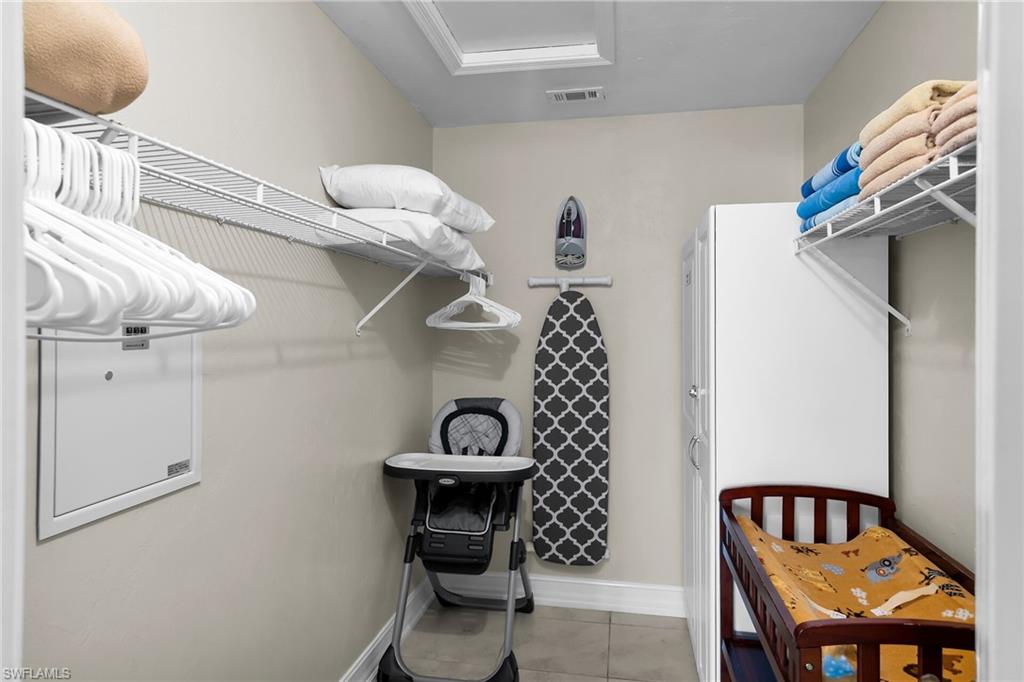 478 Persian Ct Property Photo 12