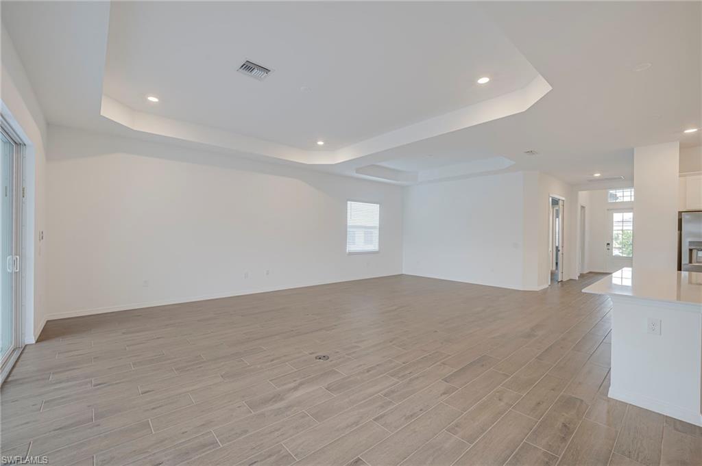 5457 Pikewood Ct Property Photo 9