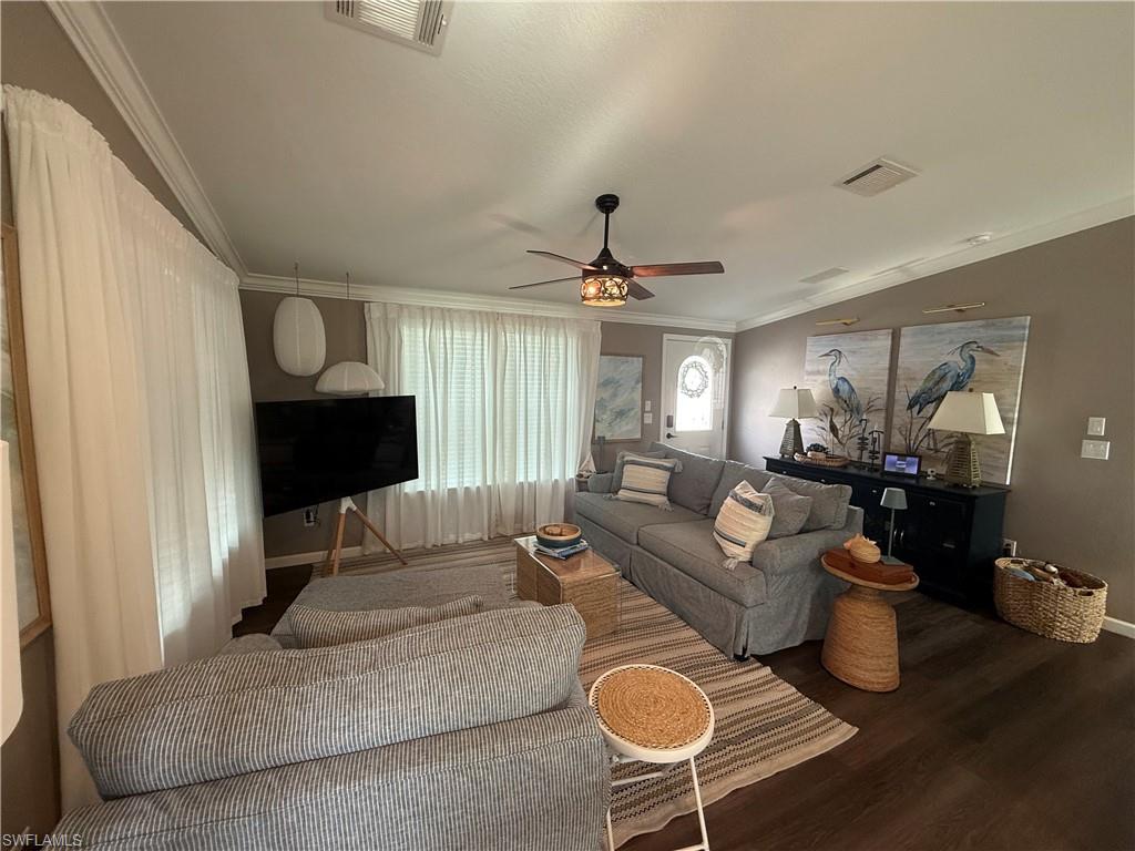 1626 Diamond Lake Cir Property Photo 13