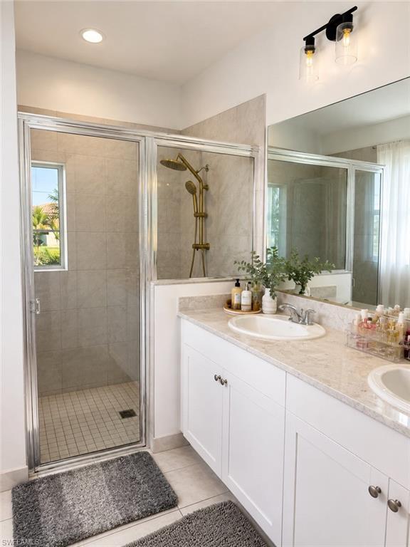5072 Arancia Ln Property Photo 9