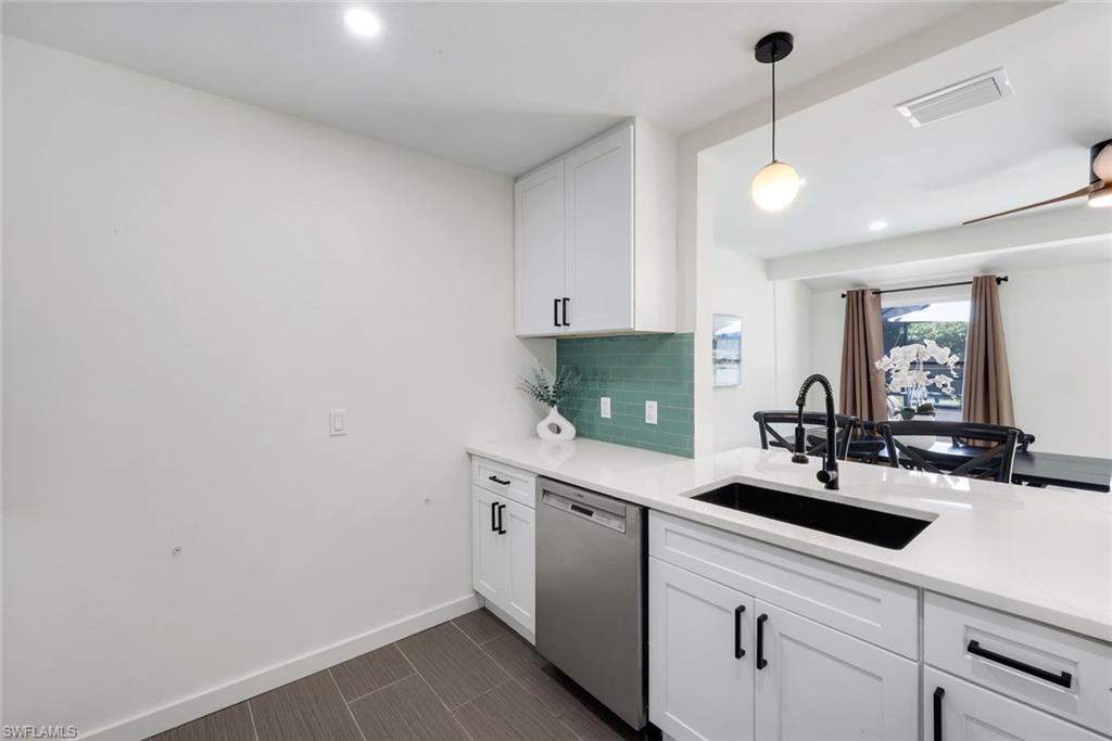 52 1st St Property Photo 8