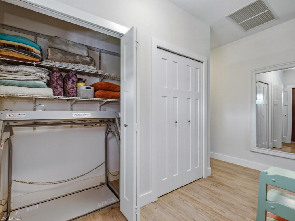 2023 Mills Ln Property Photo 10