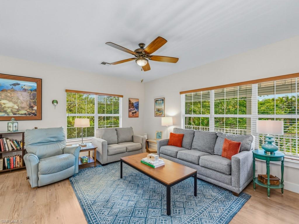 2023 Mills Ln Property Photo 12