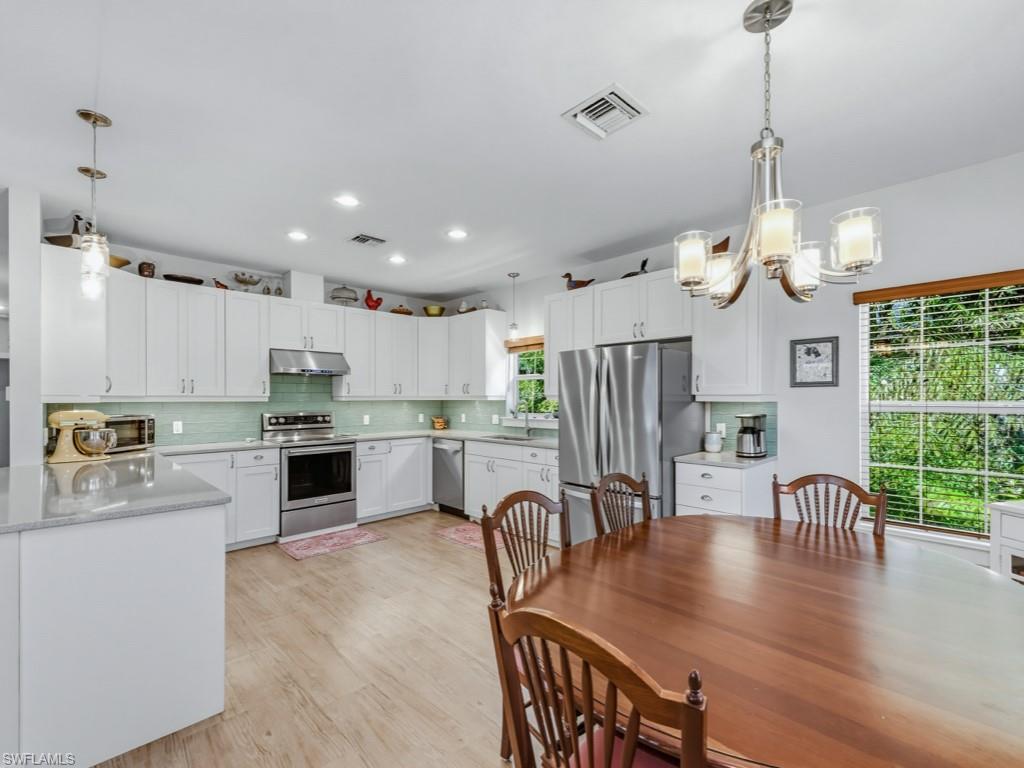 2023 Mills Ln Property Photo 17