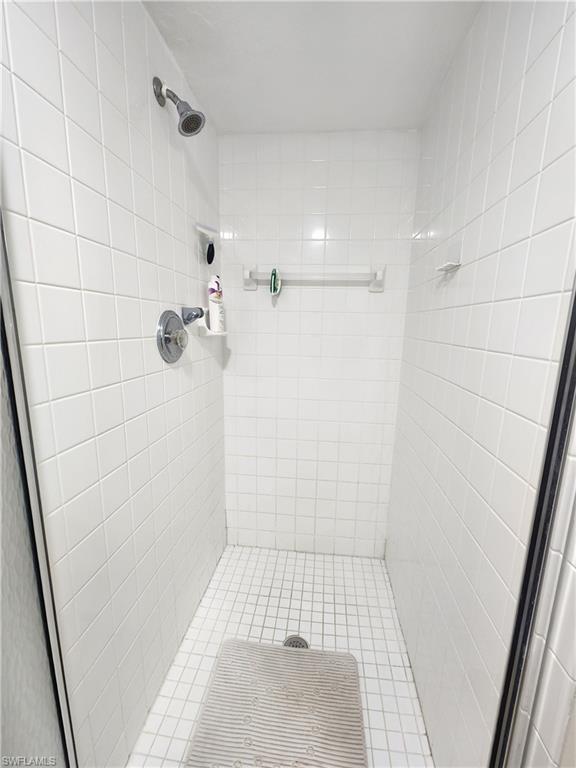 9640 Victoria Ln 305 Property Photo 12