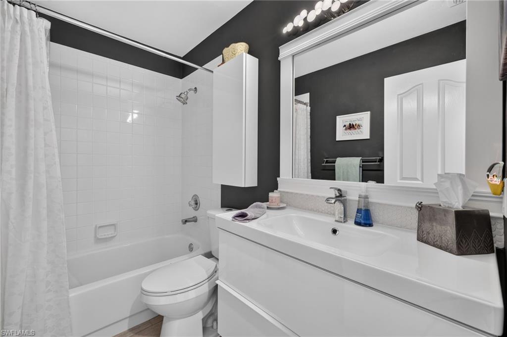 11071 Linnet Ln Property Photo 21