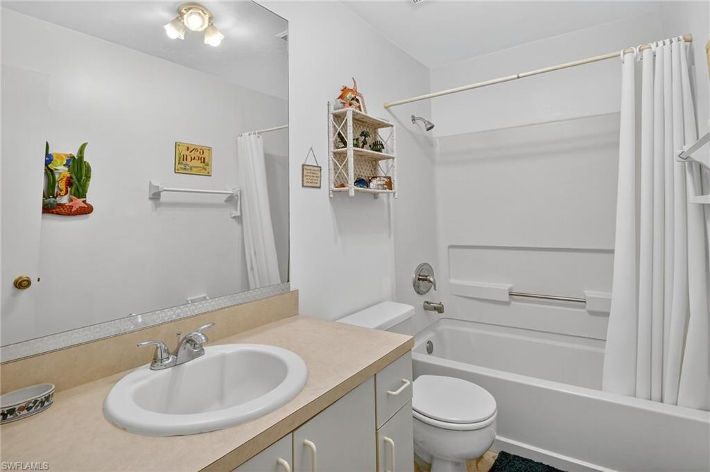 4210 Looking Glass Ln 4210 Property Photo 15