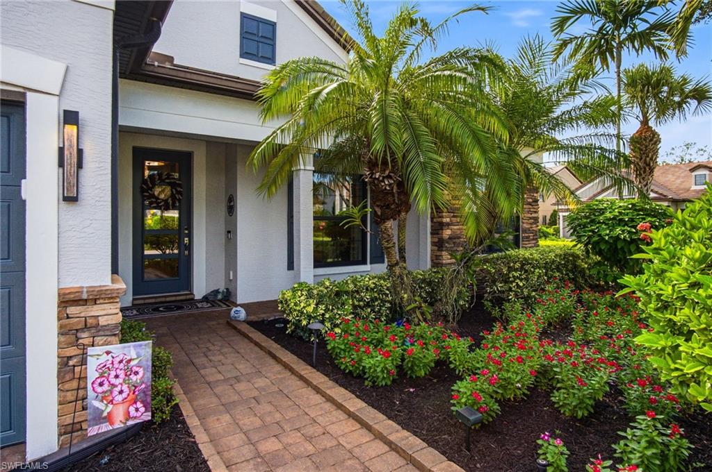 16284 Camden Lakes Cir Property Photo 3