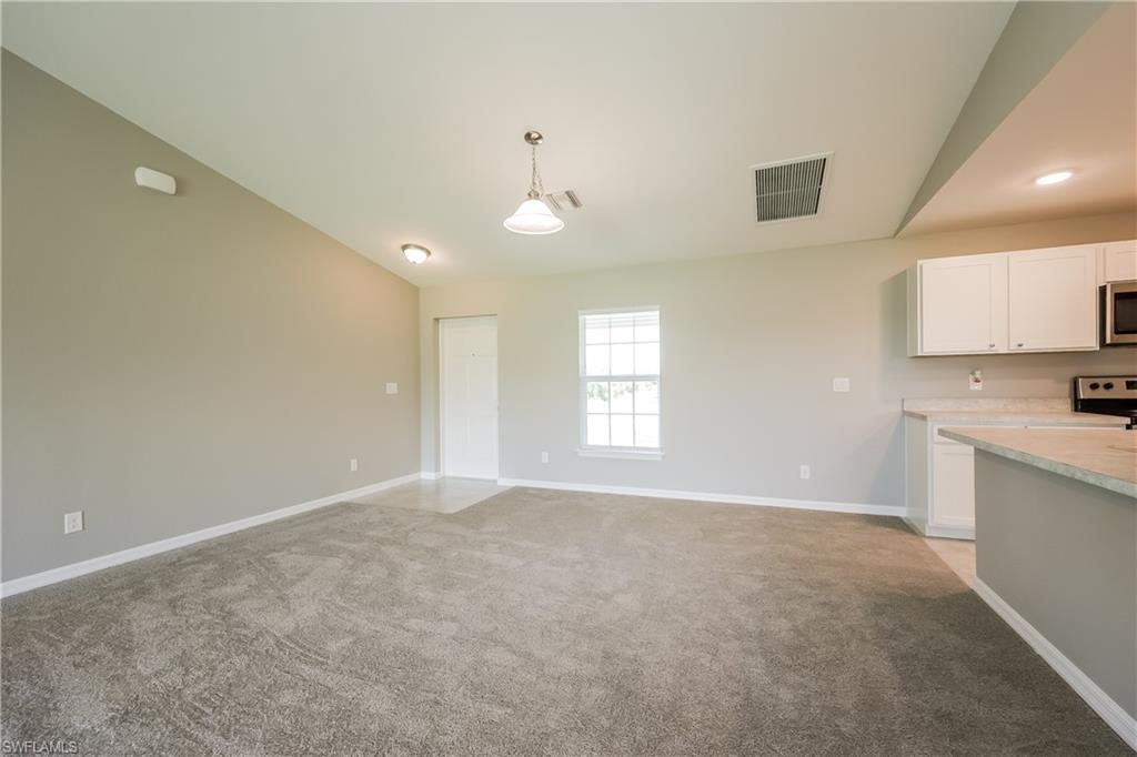 4211 21st St Sw Property Photo 5
