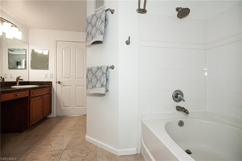 12980 Positano Cir 202 Property Photo 10