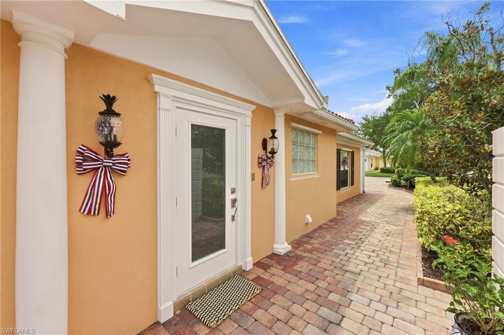 7677 Rozzini Ln Property Photo 4