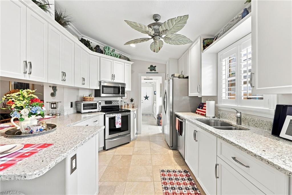 7677 Rozzini Ln Property Photo 7