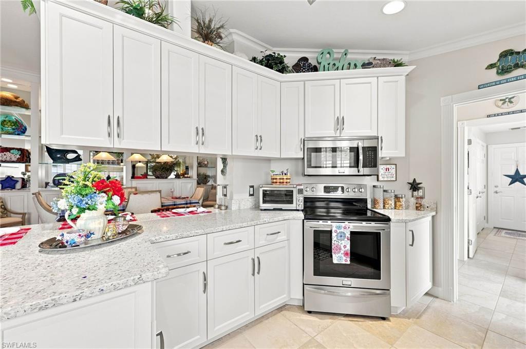 7677 Rozzini Ln Property Photo 8