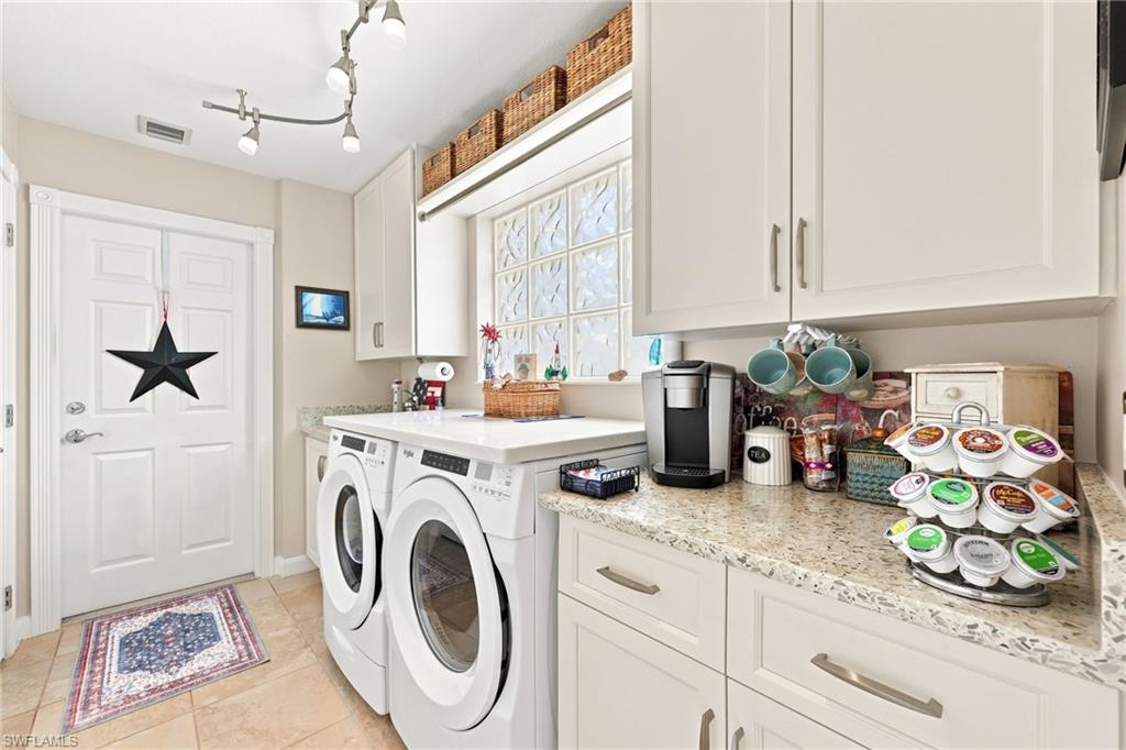 7677 Rozzini Ln Property Photo 24