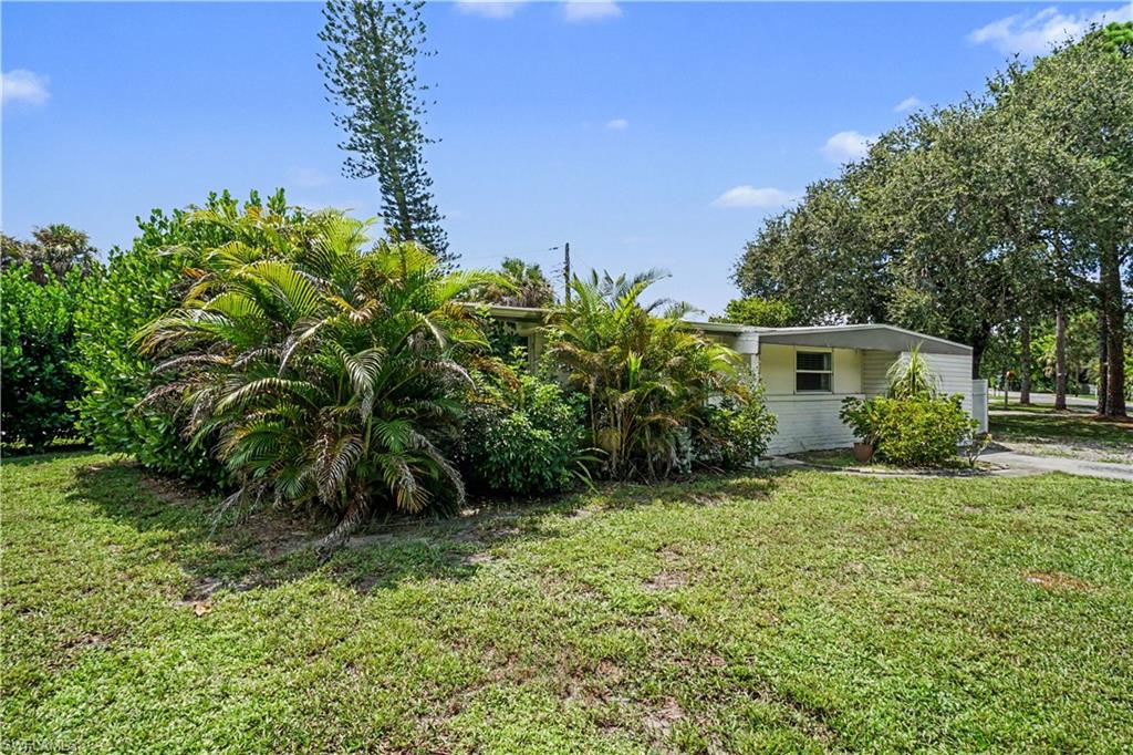 2398 Estey Ave Property Photo 3