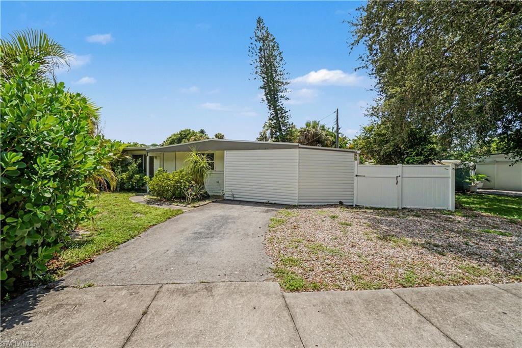 2398 Estey Ave Property Photo 4