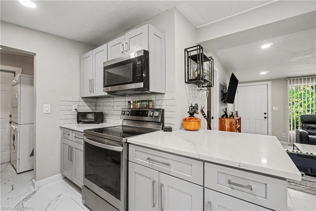 2398 Estey Ave Property Photo 11
