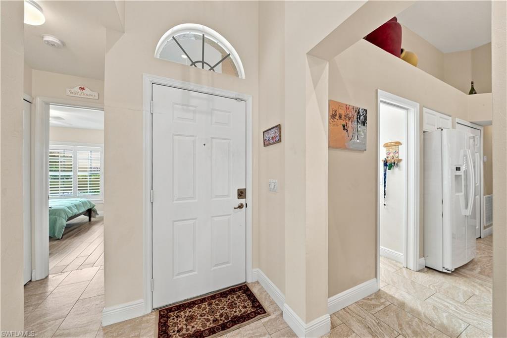 22178 Seashore Cir Property Photo 2
