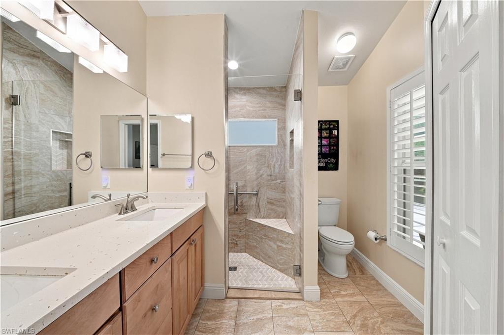 22178 Seashore Cir Property Photo 9