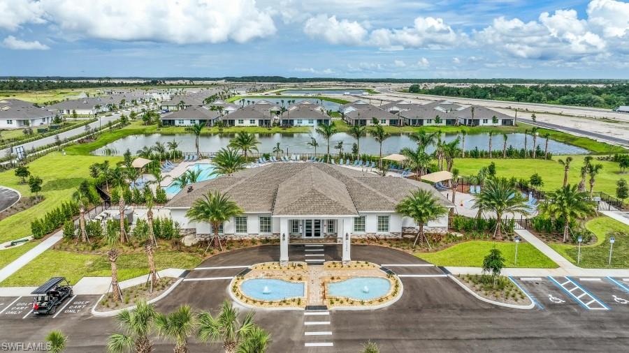 17584 Shade Tree Loop Property Photo 34