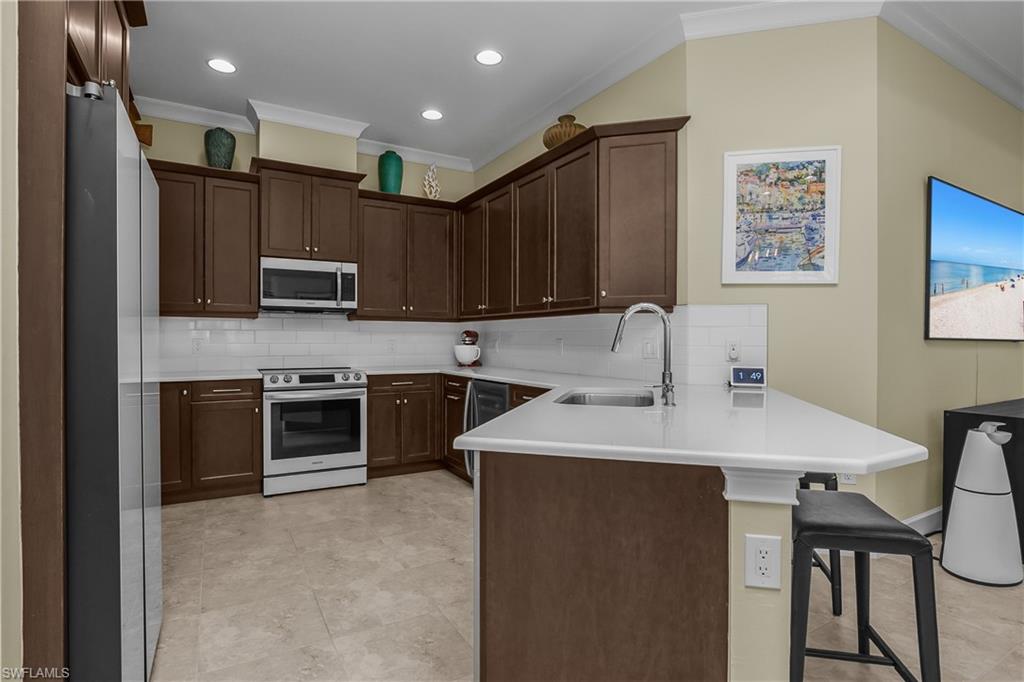 6913 Saona Ct Property Photo 12