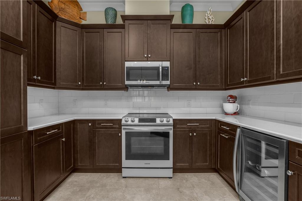 6913 Saona Ct Property Photo 13