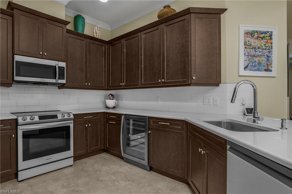 6913 Saona Ct Property Photo 14