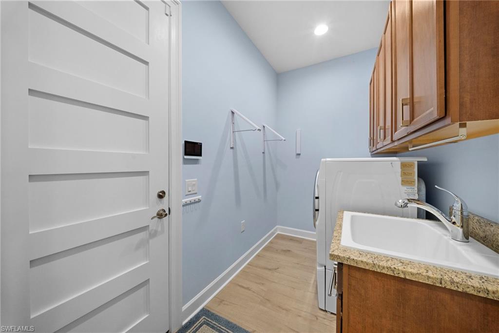 8924 Yucatan Ct Property Photo 32