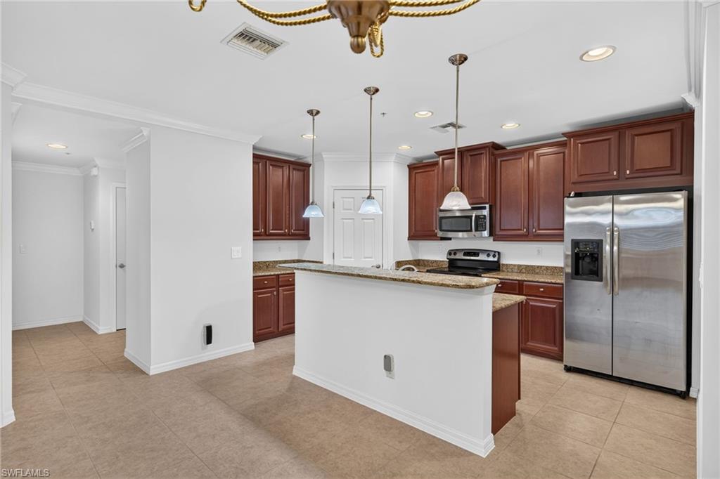 23421 Alamanda Dr 101 Property Photo 12