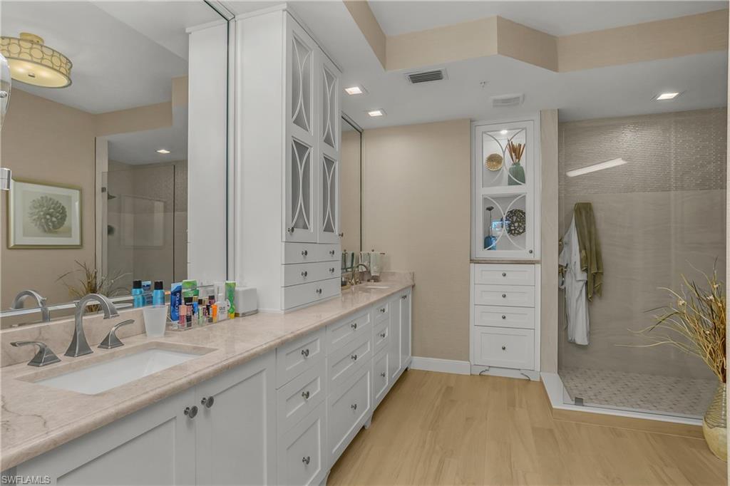 740 Waterford Dr 103 Property Photo 24