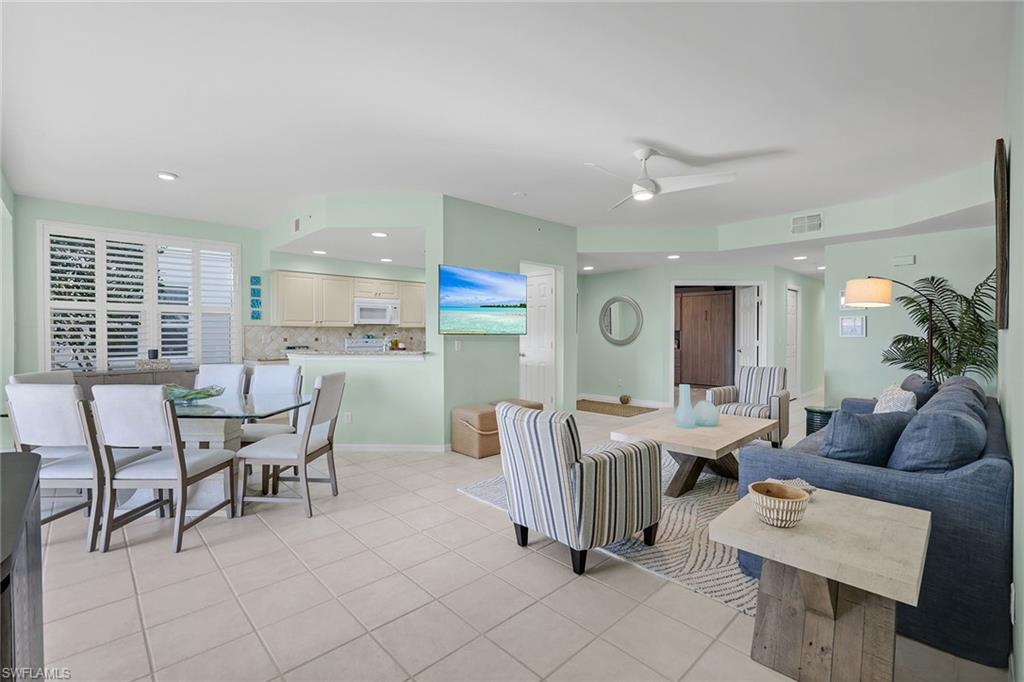 25276 Pelican Creek Cir 102 Property Photo 6