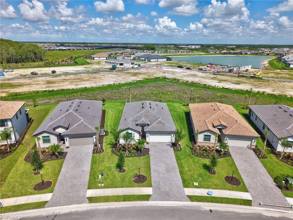 20416 Verawood Loop Property Photo 2