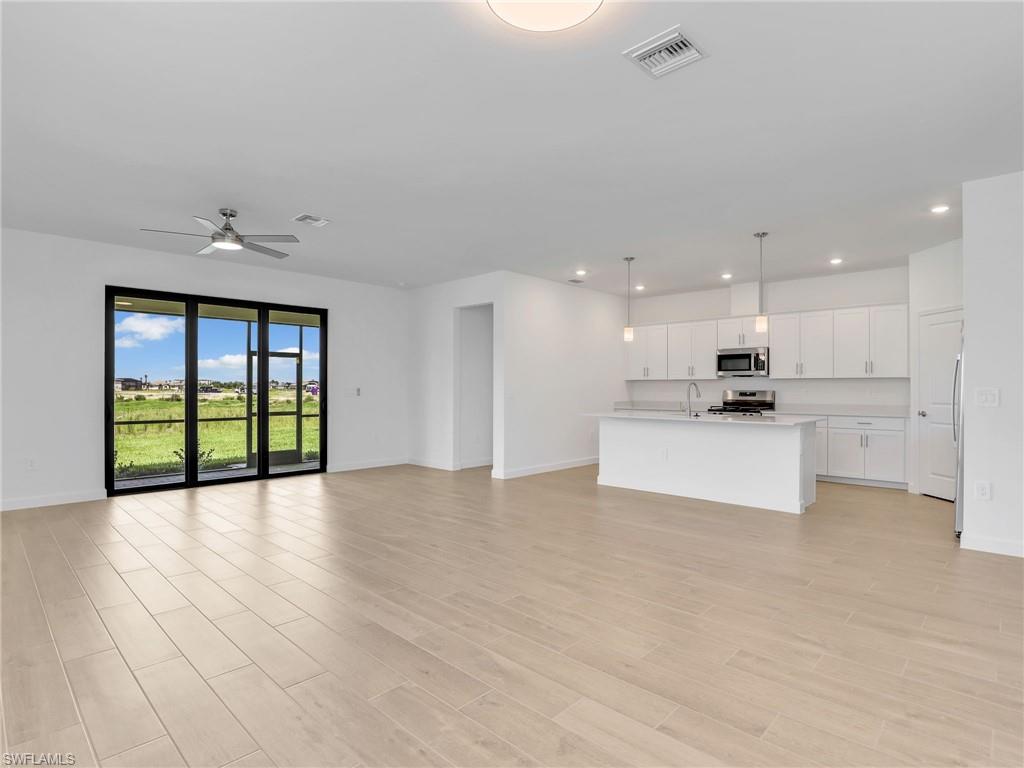 20416 Verawood Loop Property Photo 11