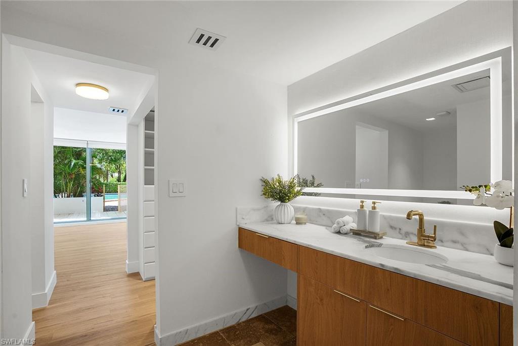 155 Ocean Lane Dr 103 Property Photo 12