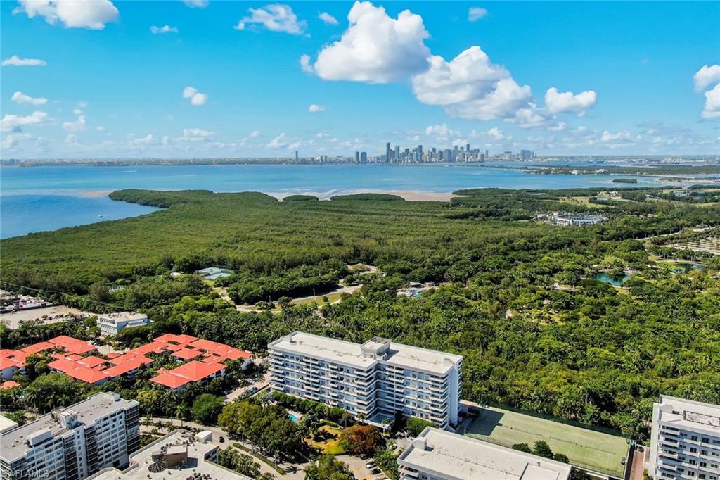 155 Ocean Lane Dr 103 Property Photo 15