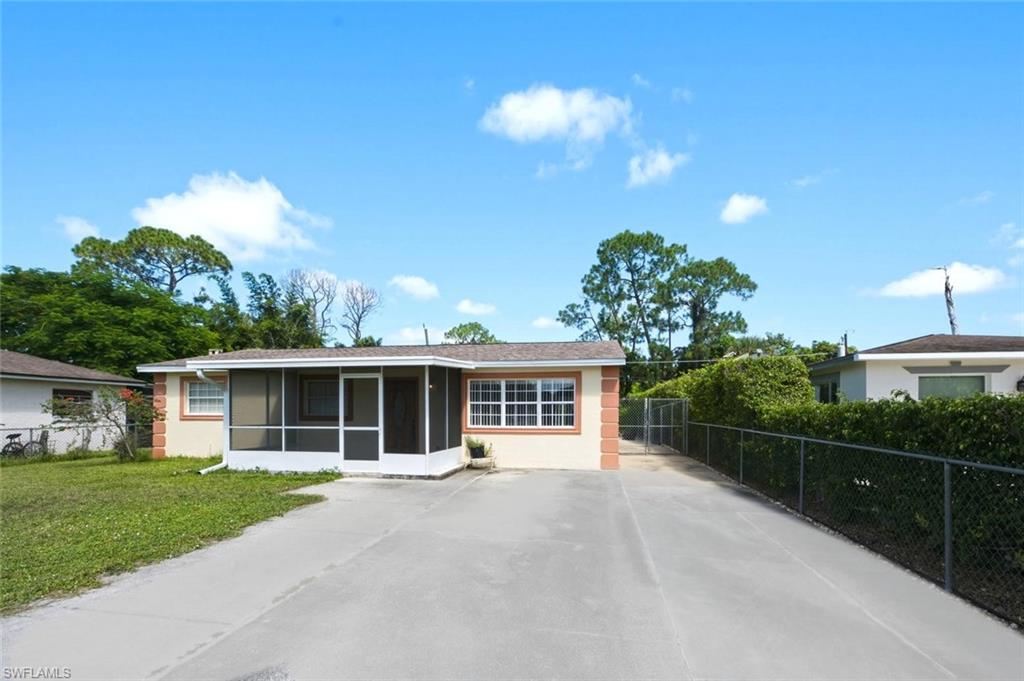 5449 Hardee St Property Photo 3
