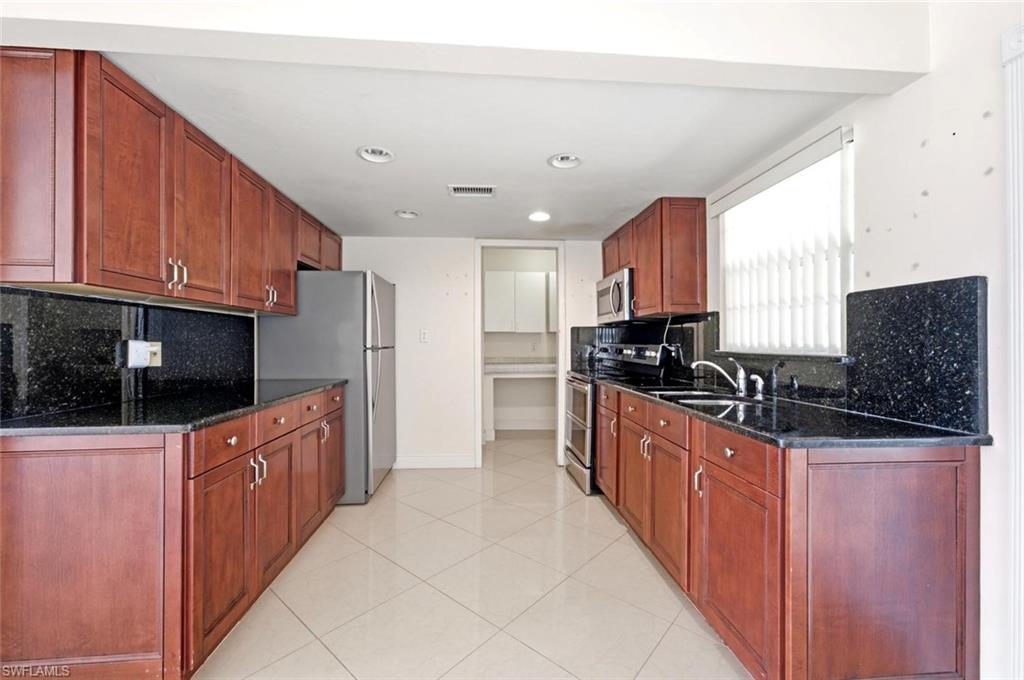 5449 Hardee St Property Photo 12