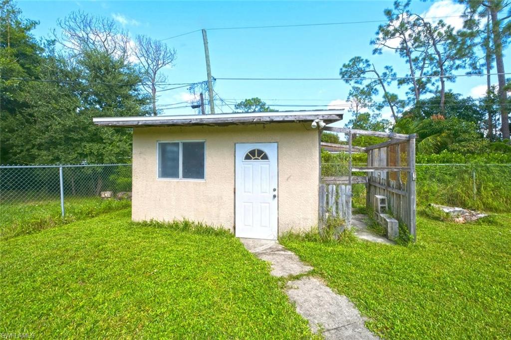 5449 Hardee St Property Photo 24