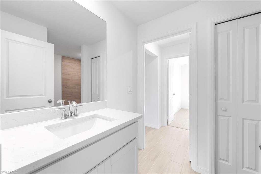 912 24th Ter Property Photo 14