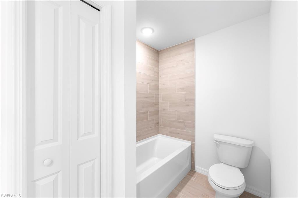 211 33rd Ter Property Photo 14
