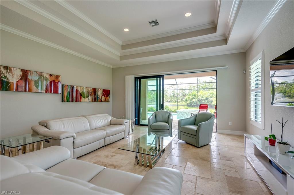 6560 Roma Way Property Photo 4