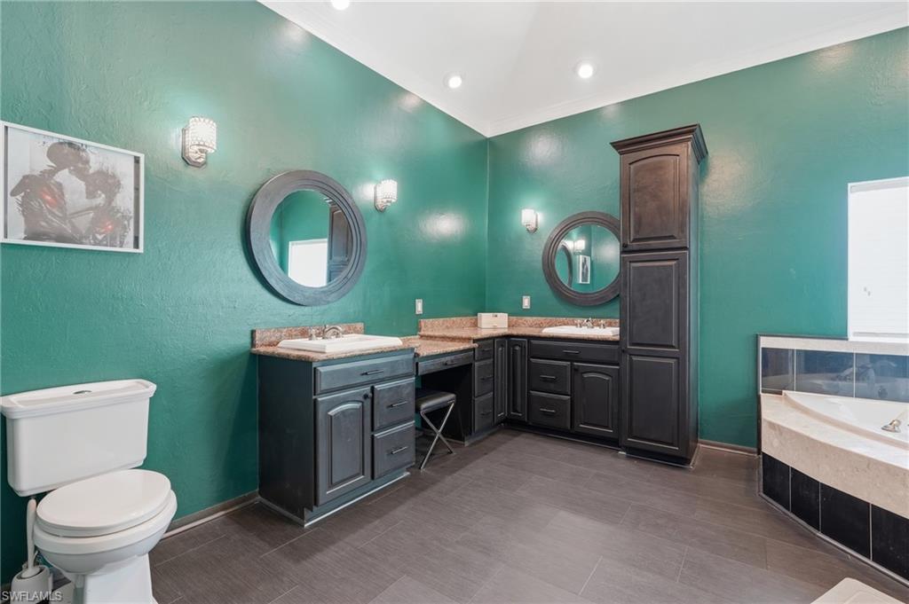 4561 Beechwood Lake Dr Property Photo 20