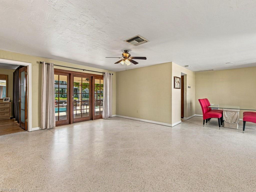154 Hollyhock Ct Property Photo 3