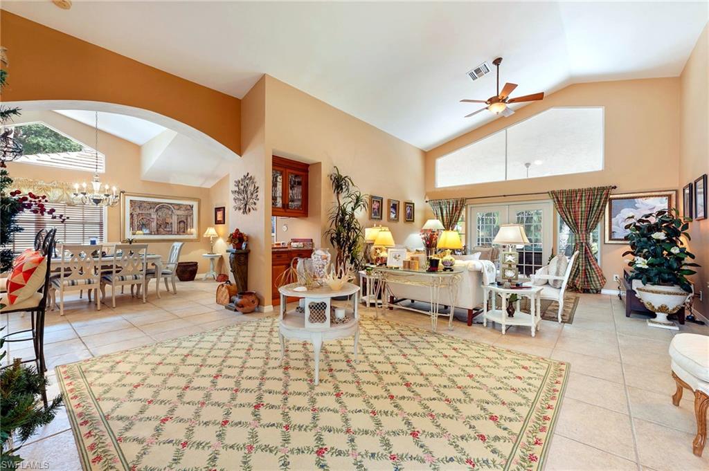 59 Grey Wing Pt Property Photo 5