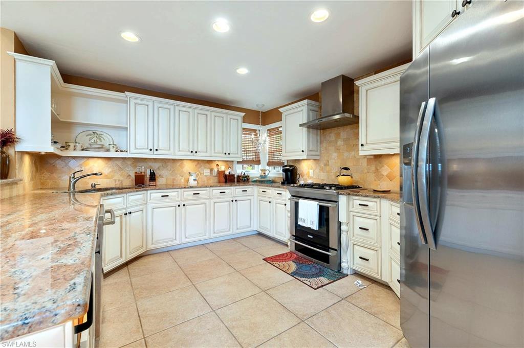 59 Grey Wing Pt Property Photo 9
