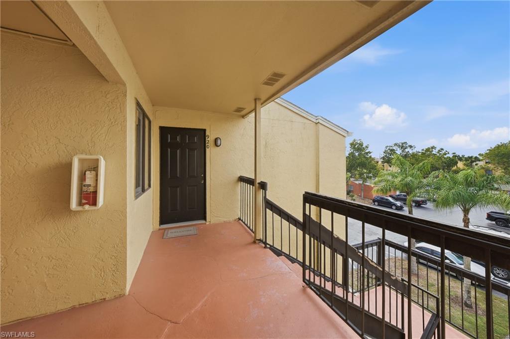 2925 Winkler Ave 920 Property Photo 4