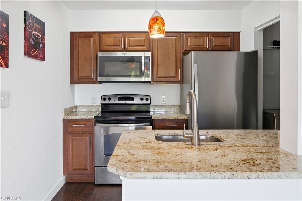 2925 Winkler Ave 920 Property Photo 6