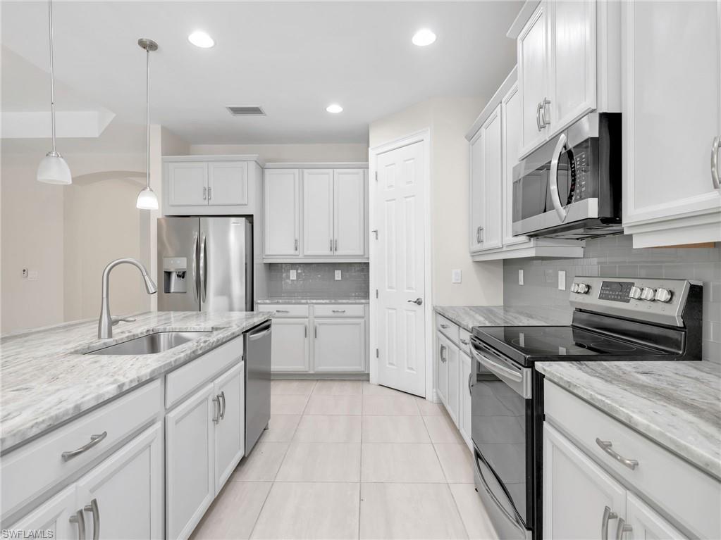 16382 Barclay Ct Property Photo 16