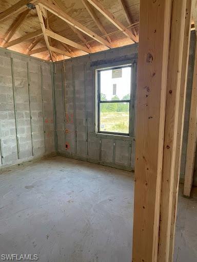 814 Anaconda Ave S Property Photo 2