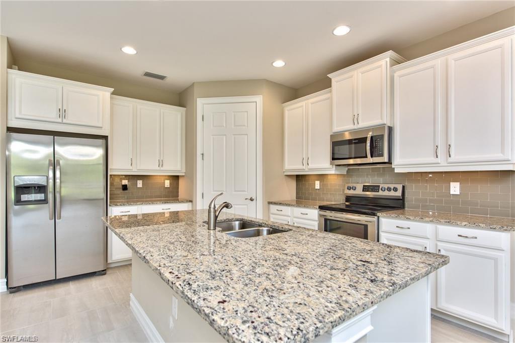 16354 Barclay Ct Property Photo 7